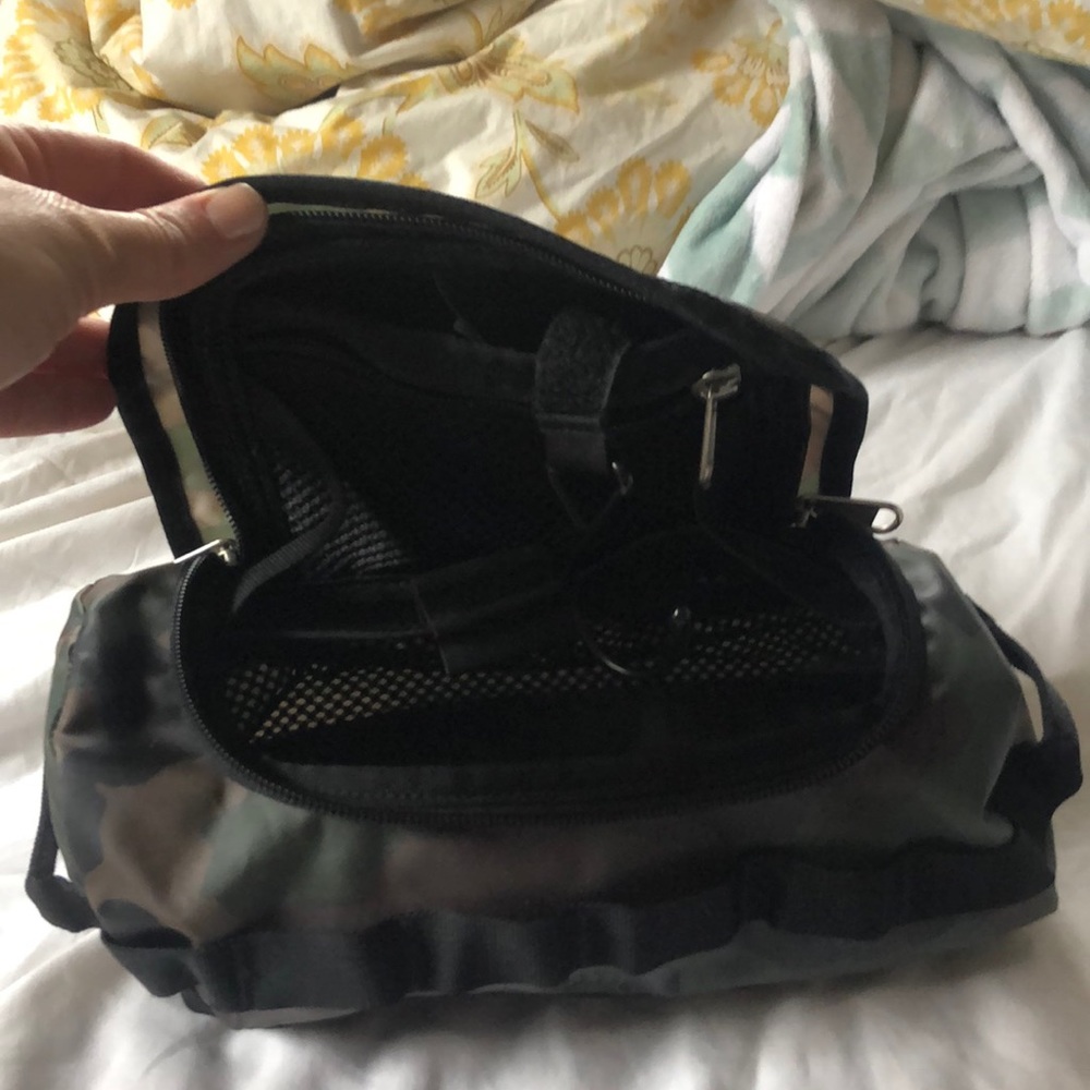 The north face toiletry bag